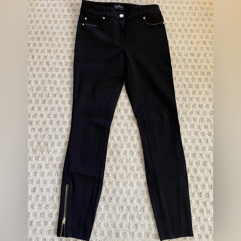 White House Black Market Black Skimmers with leather detail
